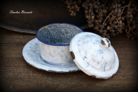 Blauw geaderd emaille botervlootje