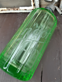 Groene (uraniumglas) spuitfles/sifonfles/seltzerbottle