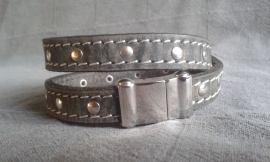 Wikkel armband met studs