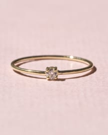 Tiny diamond ring met witte diamant
