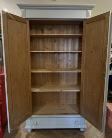 Vintage kast, oude servieskast
