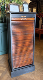Vintage archiefkast met rolluik en 10 lades