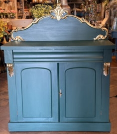 Antiek klein dressoir, salonkast