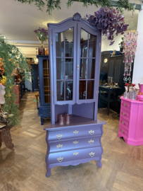 Vintage hoekkast, vitrine buikladekast