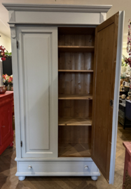Vintage kast, oude servieskast