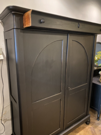 Antieke poortkast, vintage kast