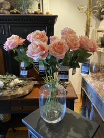 Roos licht roze 63cm.