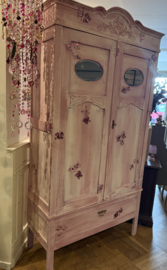 Unieke brocante kast vintage meidenkast
