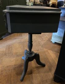Vintage tafeltje met lade, bijzettafel
