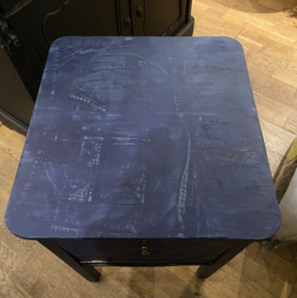 Oude klepkast “denim”, vintage kastje “jeans”