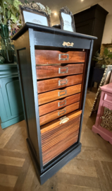 Vintage archiefkast met rolluik en 10 lades