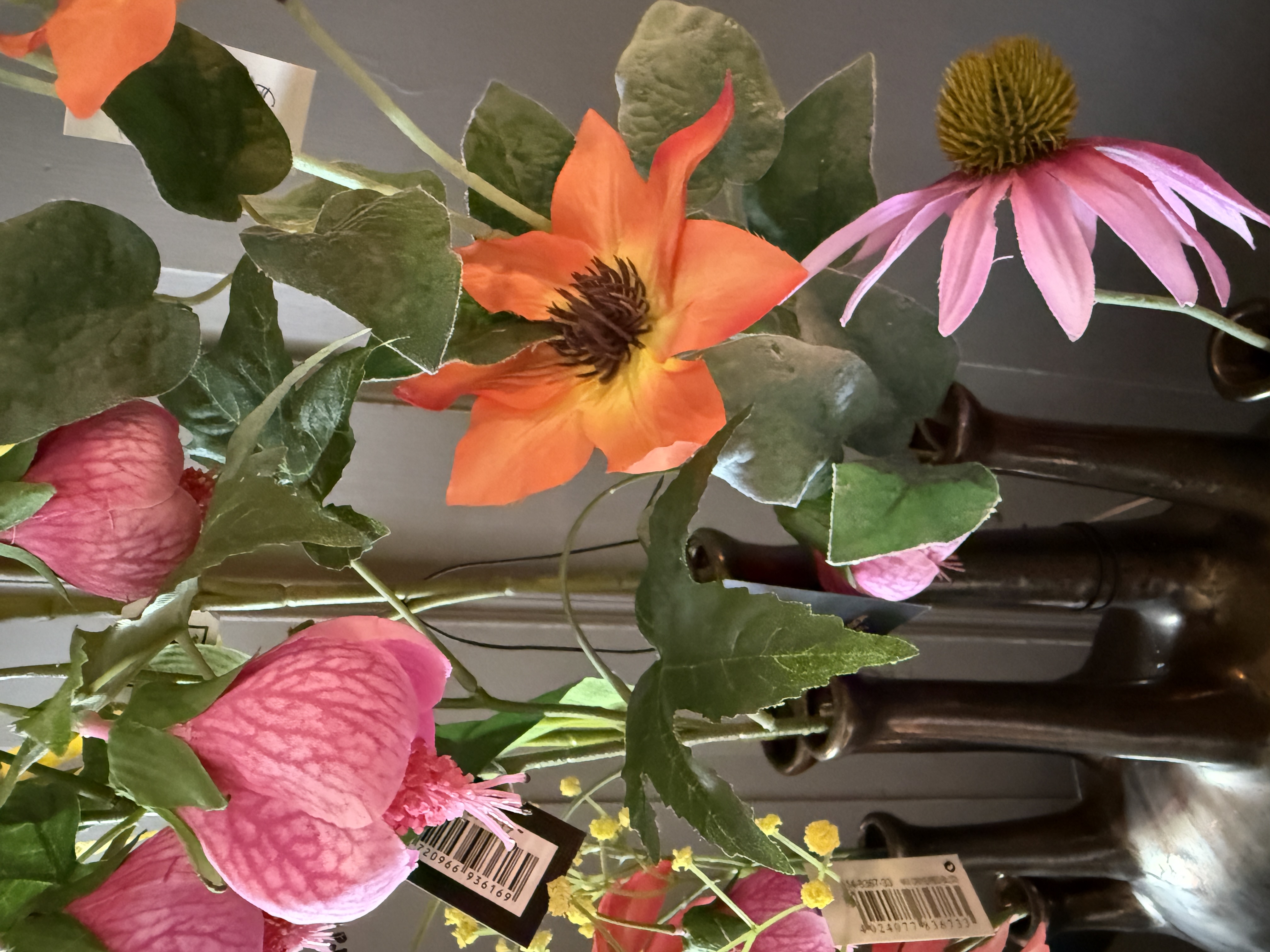 PTMD vaas inclusief zijden bloemen