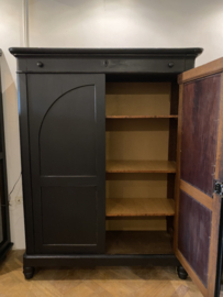 Antieke poortkast, vintage kast