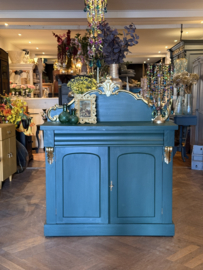 Antiek klein dressoir, salonkast