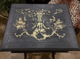 Antiek naaitafeltje, brocante ladetafeltje