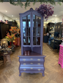 Vintage hoekkast, vitrine buikladekast