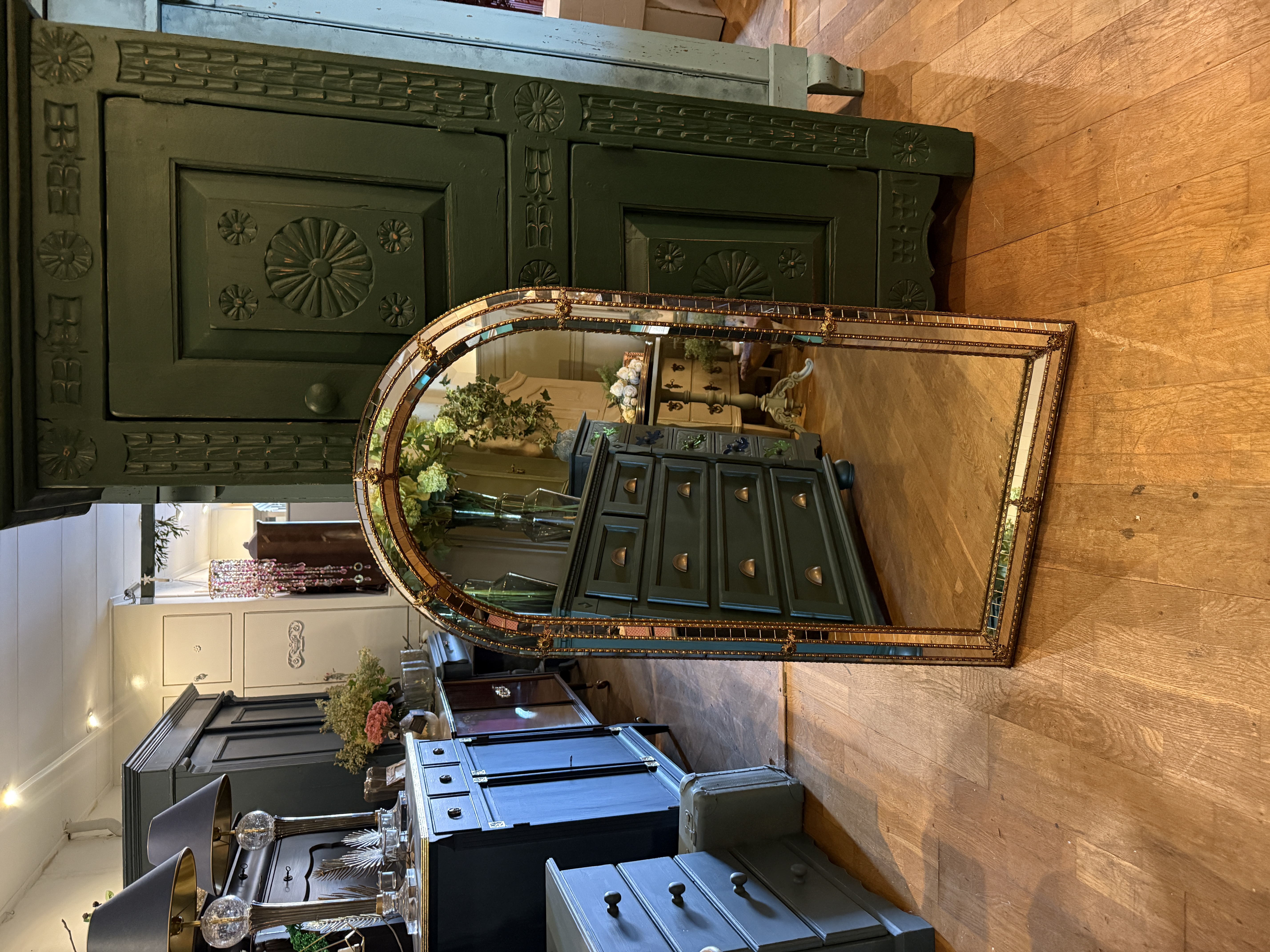 Getoogde Hollywood Regency spiegel