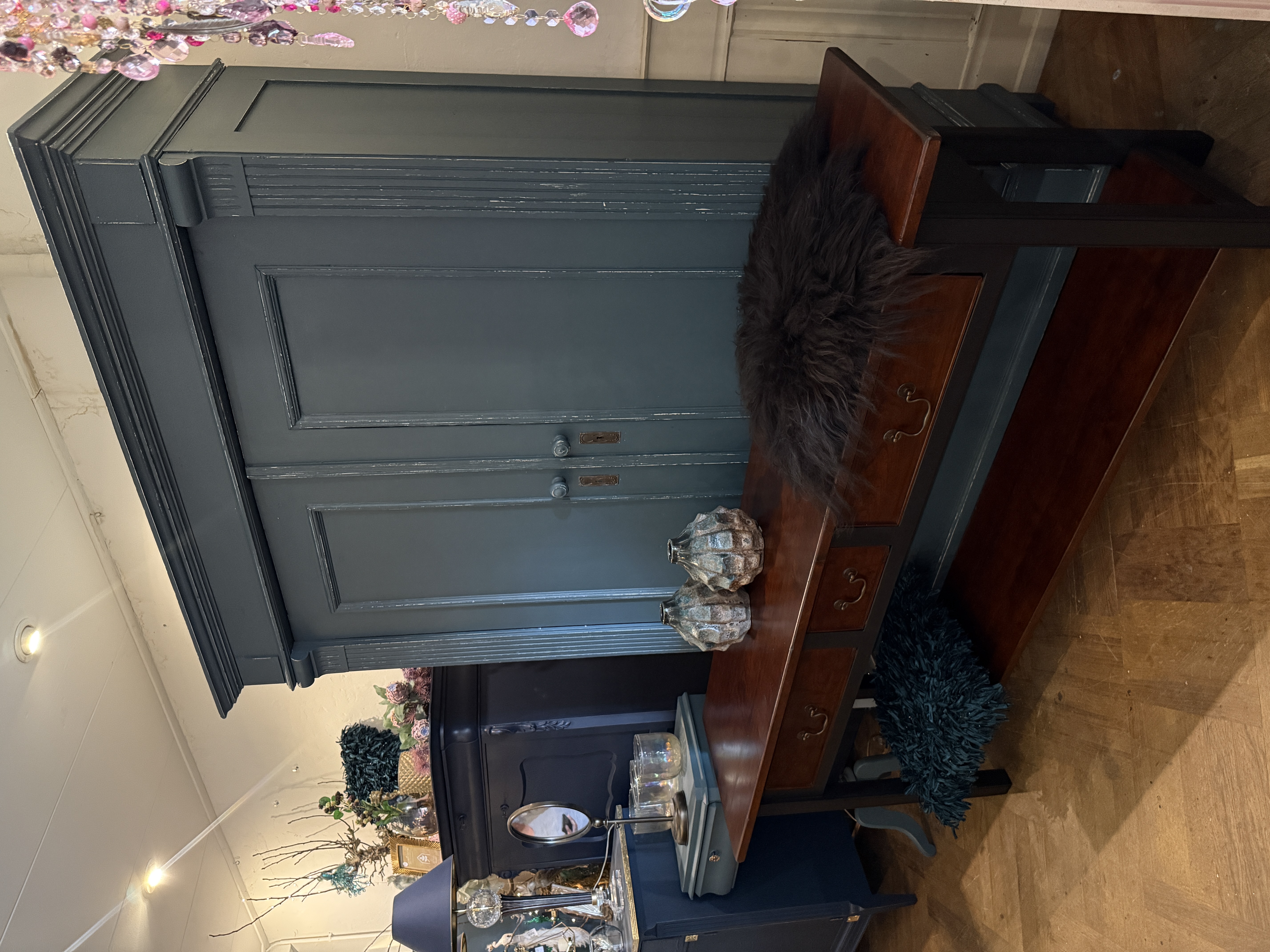 Grote vintage sidetable met lades