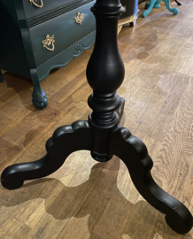 Grote wijntafel, kleine eettafel