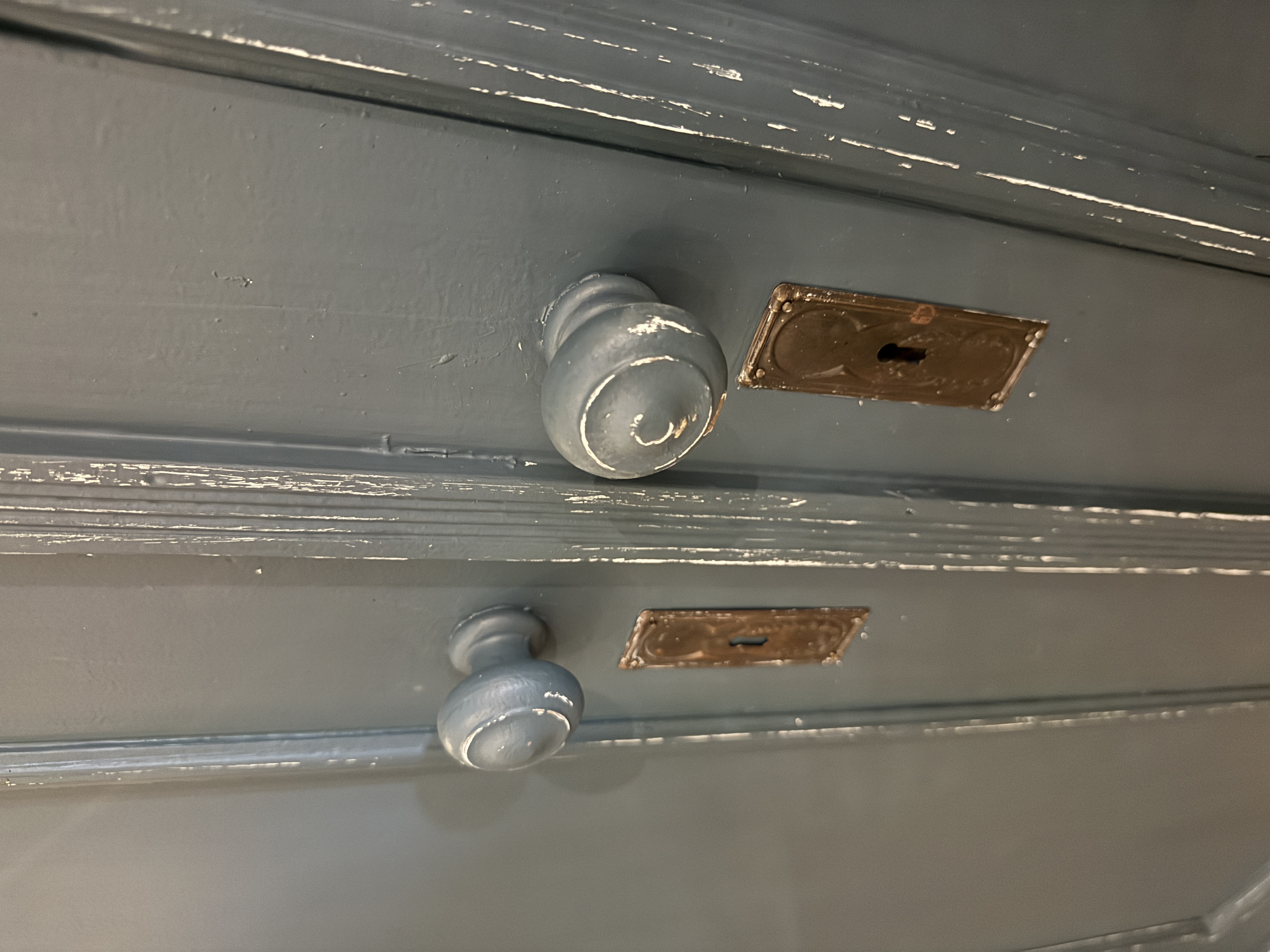 Grote antieke kast, kledingkast