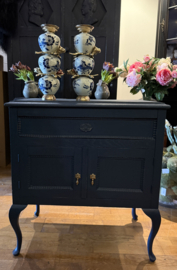 VERKOCHT Klein vintage kastje met bovenklep