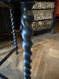 Antiek tafeltje, hoge salontafel