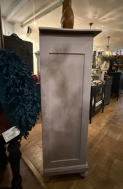 VERKOCHT Vintage meidenkast, antiek kastje