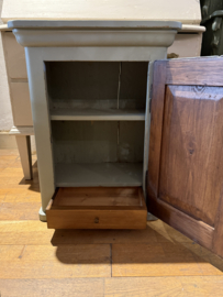 VERKOCHT Antiek klein kastje, brocante nachtkastje