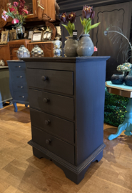 Oud ladekastje , 4-laads kastje