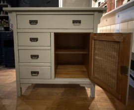 Vintage commode, babykamer