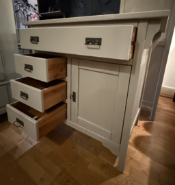 Vintage commode, babykamer