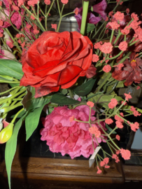 Vaas transparant/zwart met rood boeket