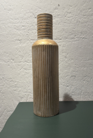 Grote goudkleurige metalen bottle vaas