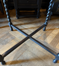 Antiek tafeltje, hoge salontafel