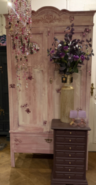 Unieke brocante kast vintage meidenkast