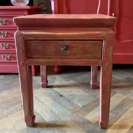 Oude bijzettafel, klein lade tafeltje