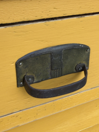 VERKOCHT  Vintage kastje, antieke kast okergeel