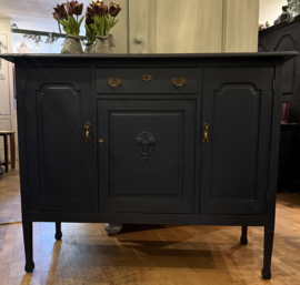 Antiek dressoir, vintage kast