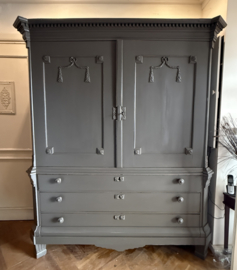 Groot antiek kabinet, vintage kast