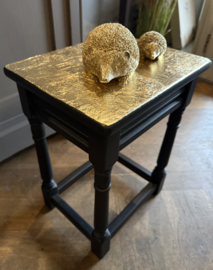 VERKOCHT Oud iniemini tafeltje, plantentafeltje