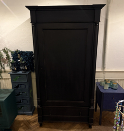 Antieke ééndeurskast, vintage garderobekast
