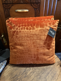 SALE!!! Set van 2 kussens oranje kroko print