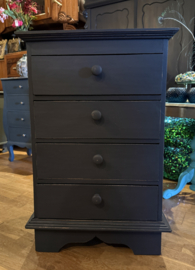 Oud ladekastje , 4-laads kastje