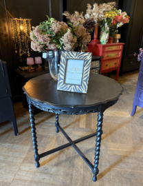 Antiek tafeltje, hoge salontafel