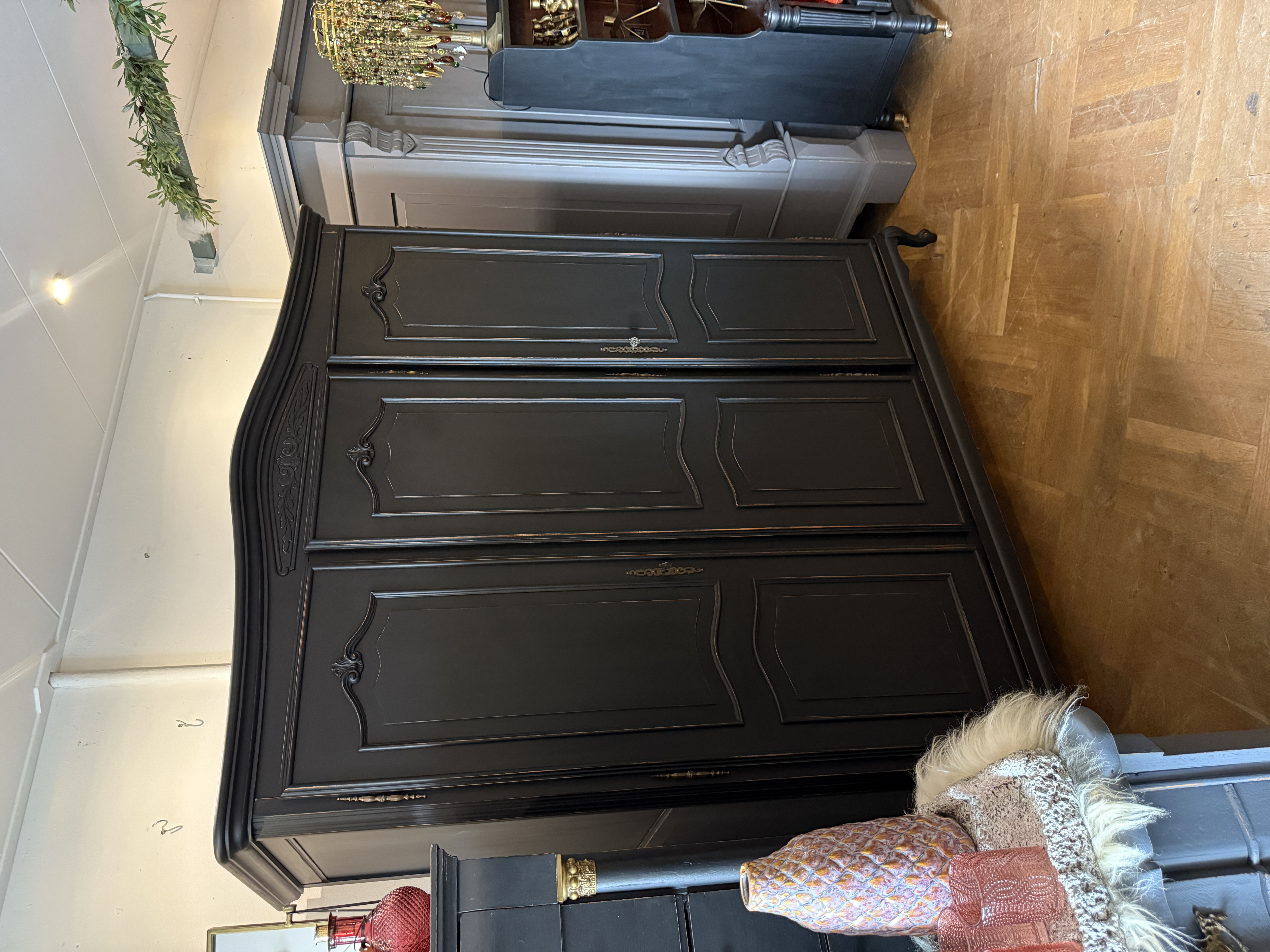 Vintage kledingkast, brocante hanglegkast
