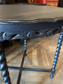 Antiek tafeltje, hoge salontafel