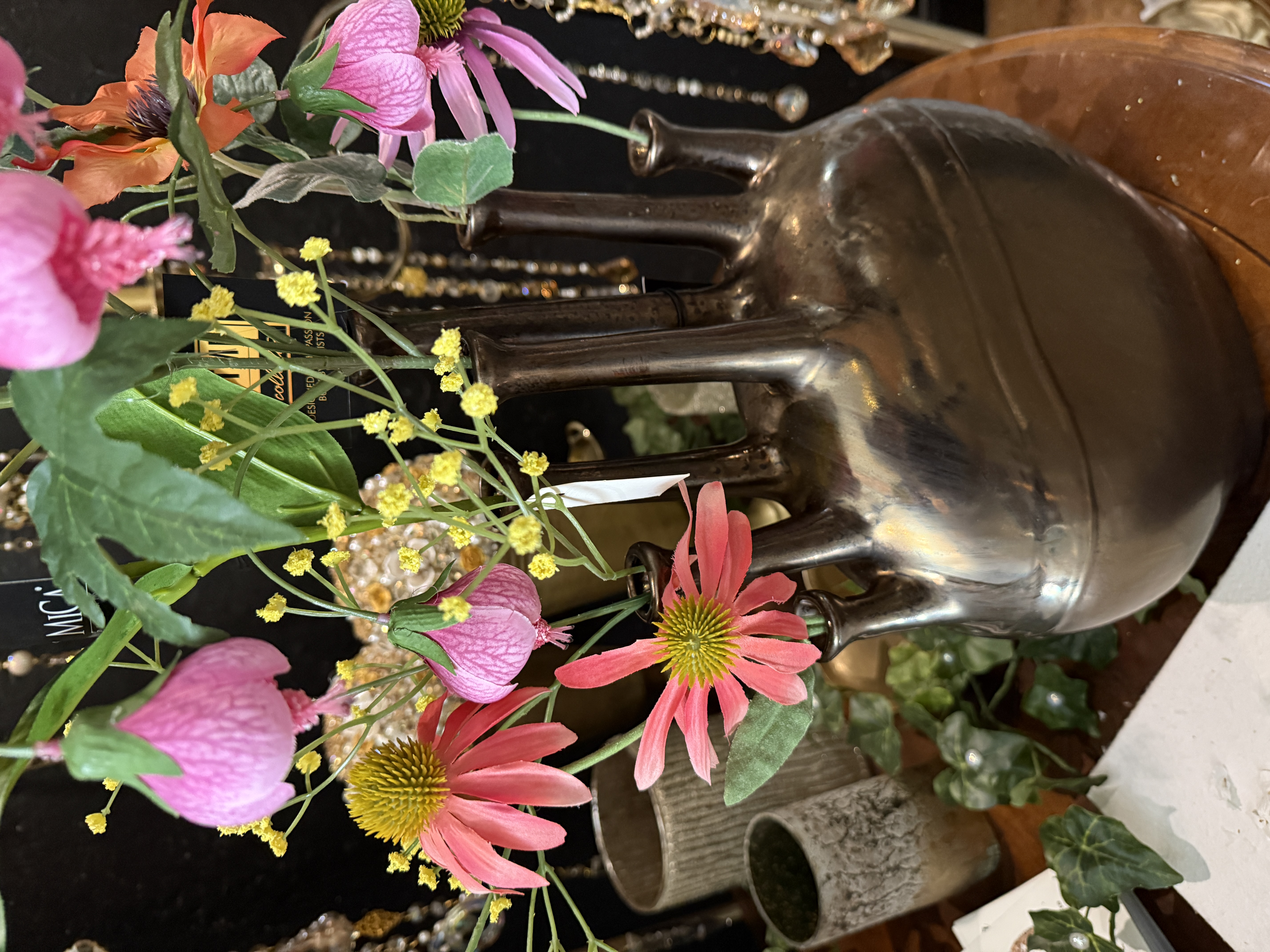 PTMD vaas inclusief zijden bloemen