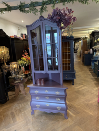 Vintage hoekkast, vitrine buikladekast