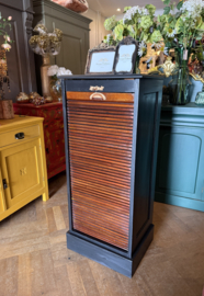 Vintage archiefkast met rolluik en 10 lades