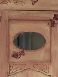 Unieke brocante kast vintage meidenkast